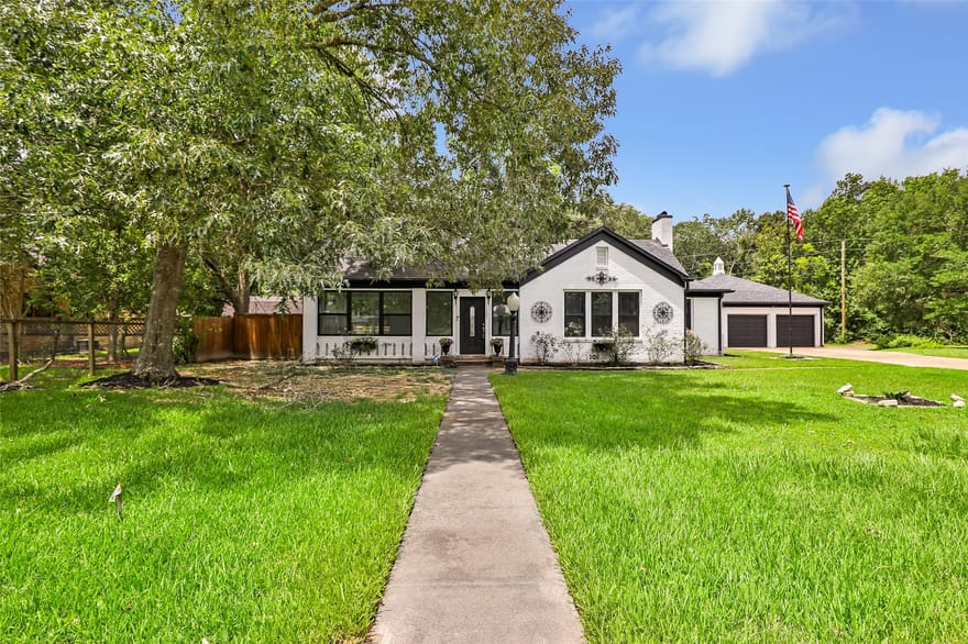 105 Wallisville Road, Liberty, Texas