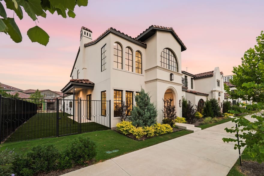 2951 Sunset Boulevard, Flower Mound, Texas