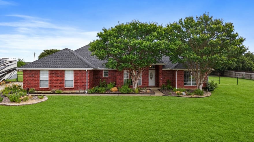 3909 Timbercrest Drive, Burleson, Texas