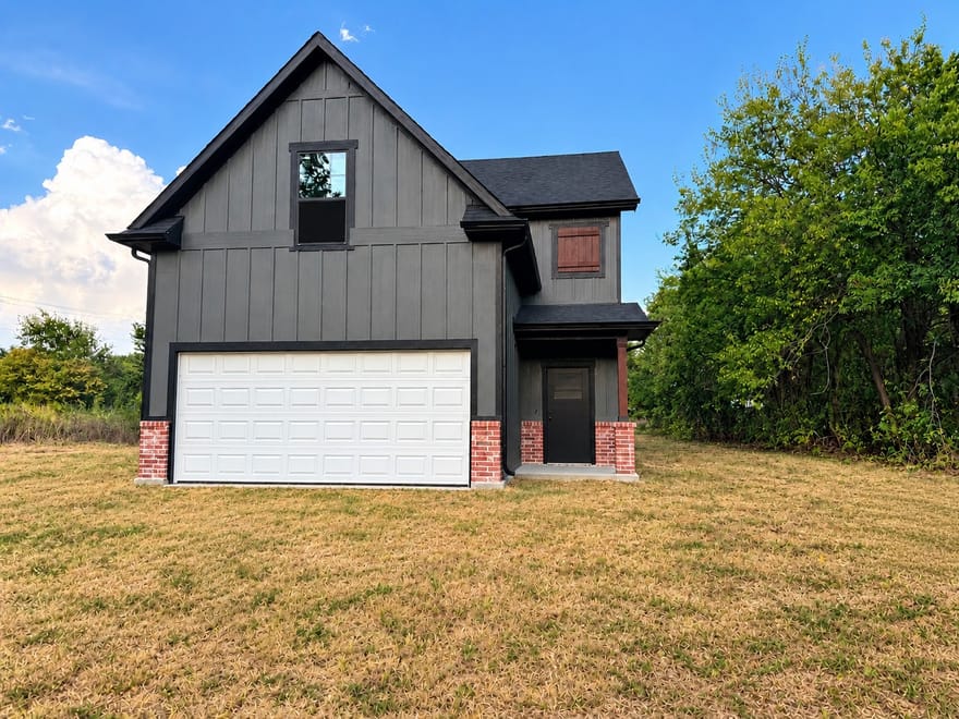 305 Augustus Street, Trenton, Texas