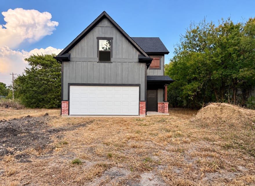 305 Augustus Street, Trenton, Texas