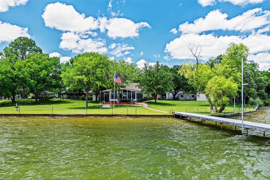 4208 Indian Creek Court, Granbury, Texas