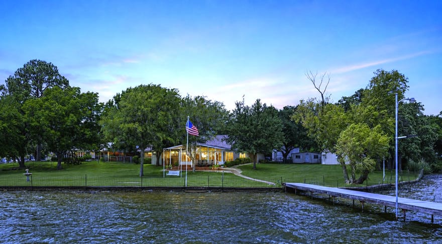 4208 Indian Creek Court, Granbury, Texas