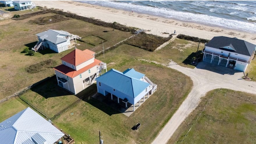 773 Bolivar Dunes Boulevard, Gilchrist, Texas