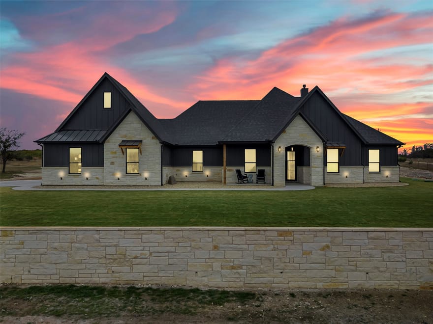 12503 County Road 1131, Godley, Texas