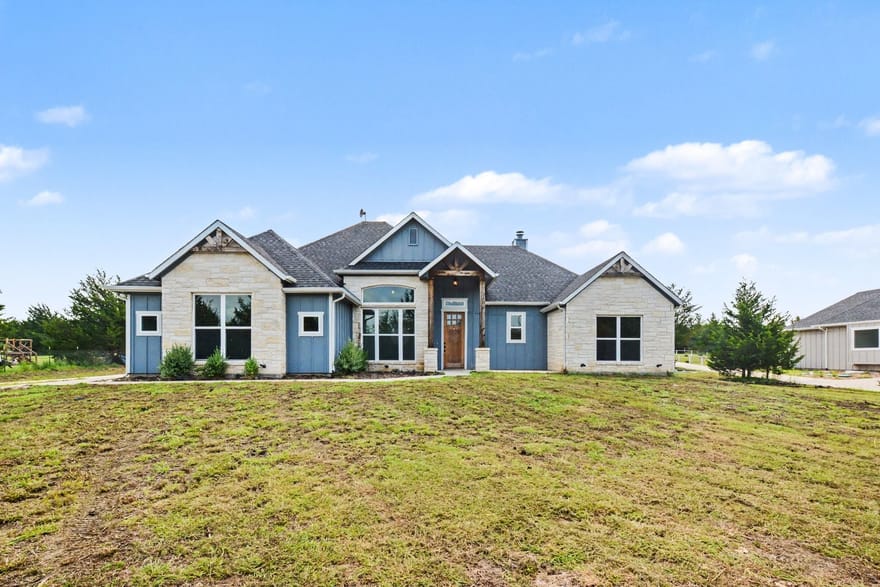 530 Pr 491, Trenton, Texas
