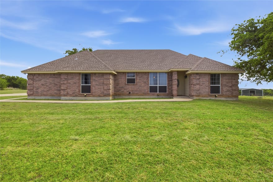 8116 Clearview Court, Cresson, Texas