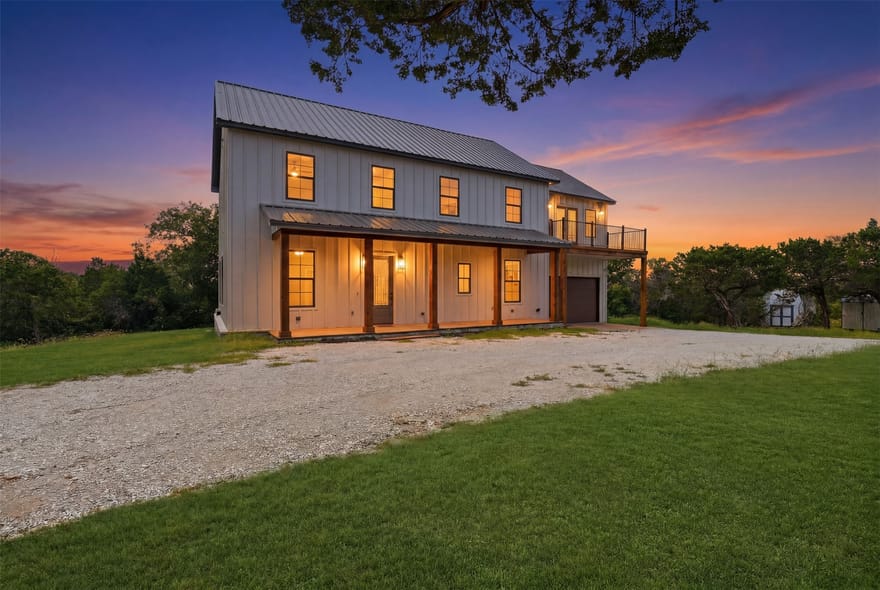 9117 Old Wagon Trail, Rio Vista, Texas