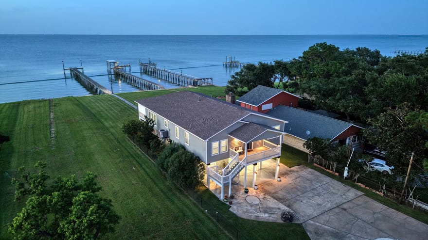 2534 Cliff Drive, San Leon, Texas