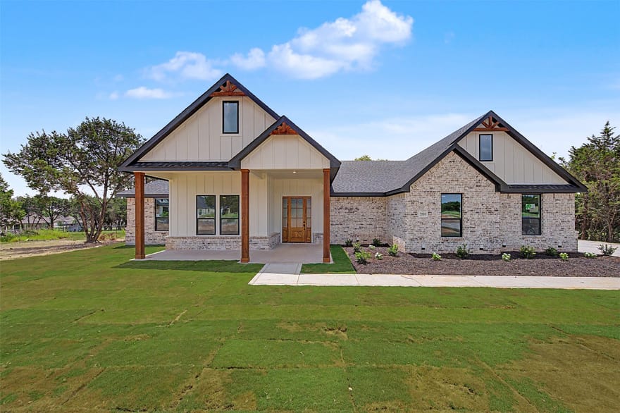 7804 Kenleigh Lane, Rio Vista, Texas