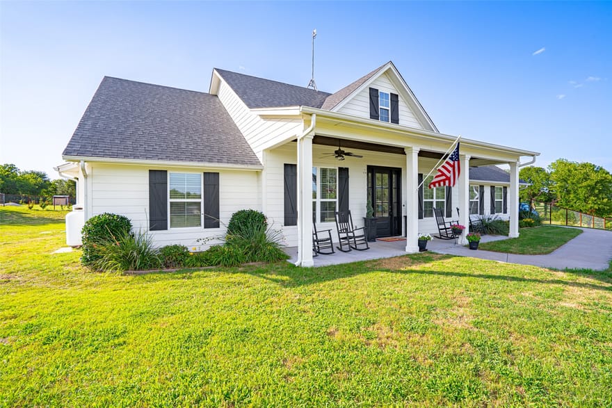 1920 Meander Road, Granbury, Texas