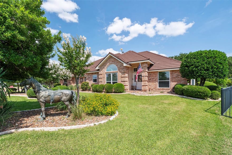 6303 Dulcito Court, Granbury, Texas