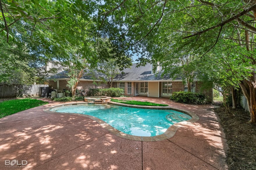 444 Grand Oaks Drive, Shreveport, Louisiana