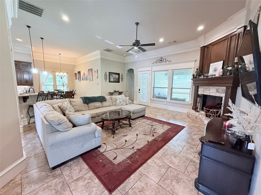 9707 Trinity Court, Granbury, Texas