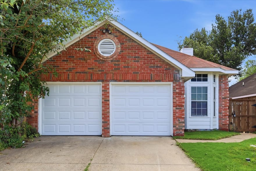 4215 Scarsdale Lane, Dallas, Texas