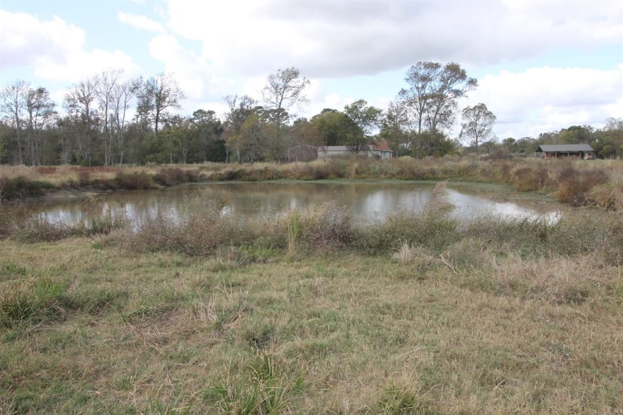 43 County Road 2355, Liberty, Texas