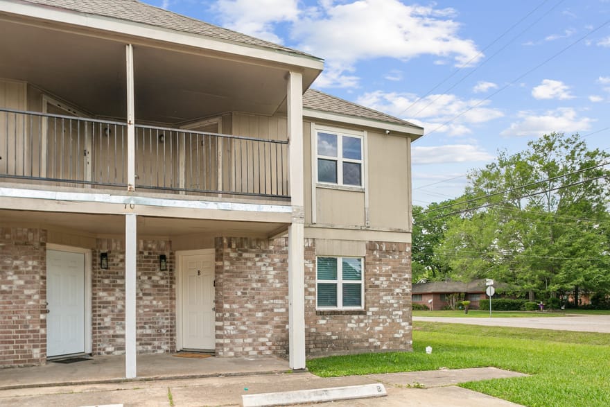 700 Lyle West Avenue, Cleveland, Texas