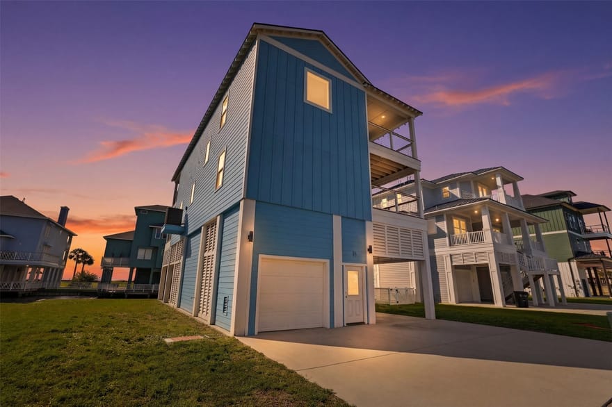 18 Blue Heron Circle, Galveston, Texas