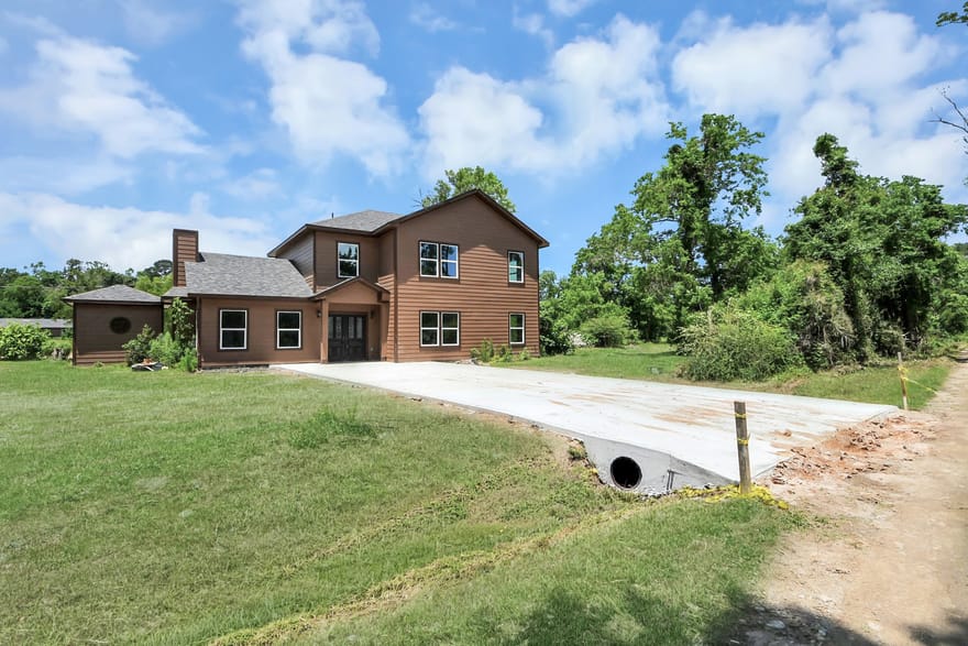 225 County Road 3189b, Cleveland, Texas