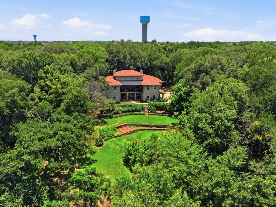 6710 Westover Drive, Granbury, Texas