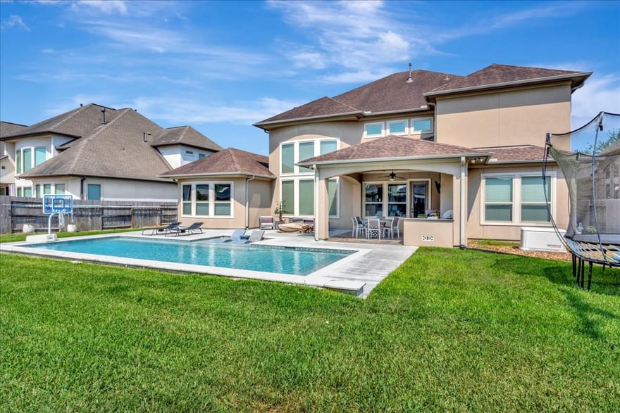 1310 Tamina Pass Lane, Friendswood, Texas