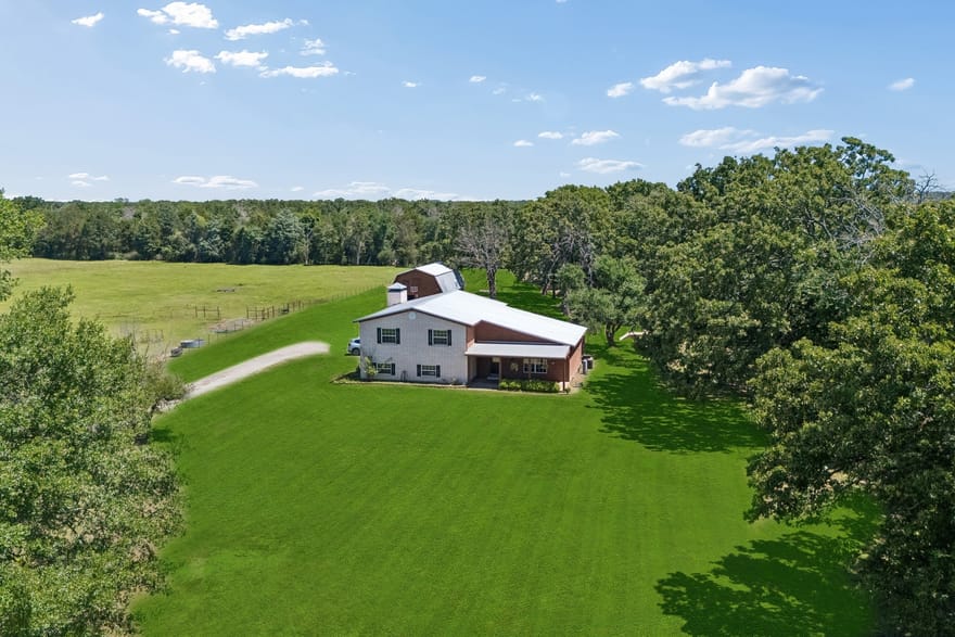 2986 Vz County Road 3208, Wills Point, Texas