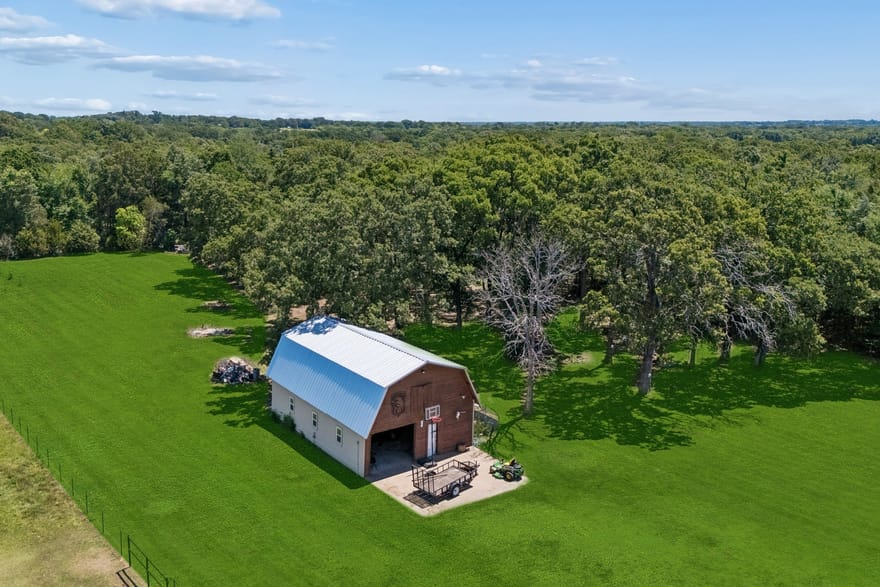 2986 Vz County Road 3208, Wills Point, Texas