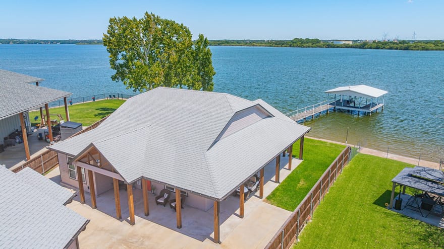 4323 Basswood Court, Granbury, Texas