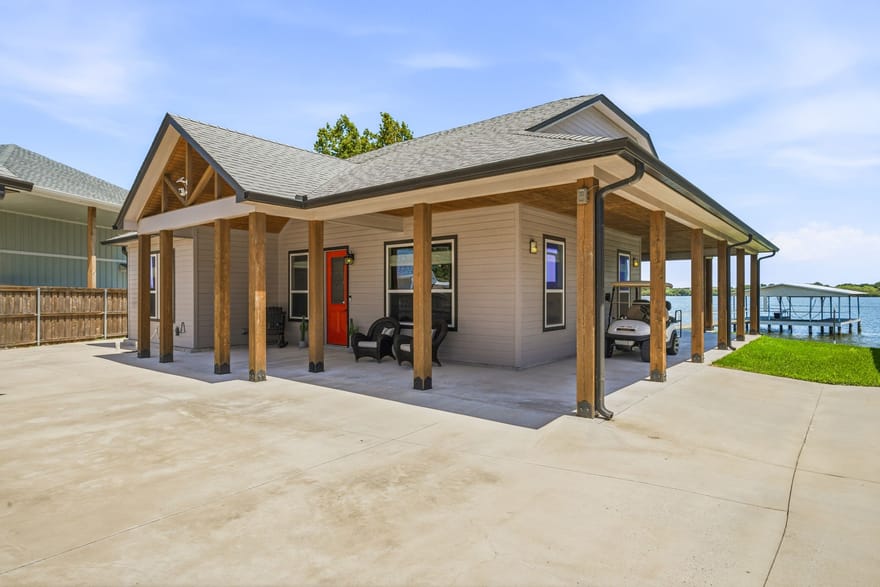 4323 Basswood Court, Granbury, Texas
