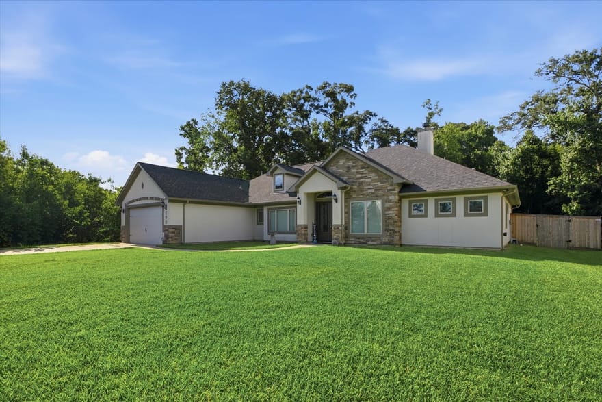 290 Road 6615, Dayton, Texas