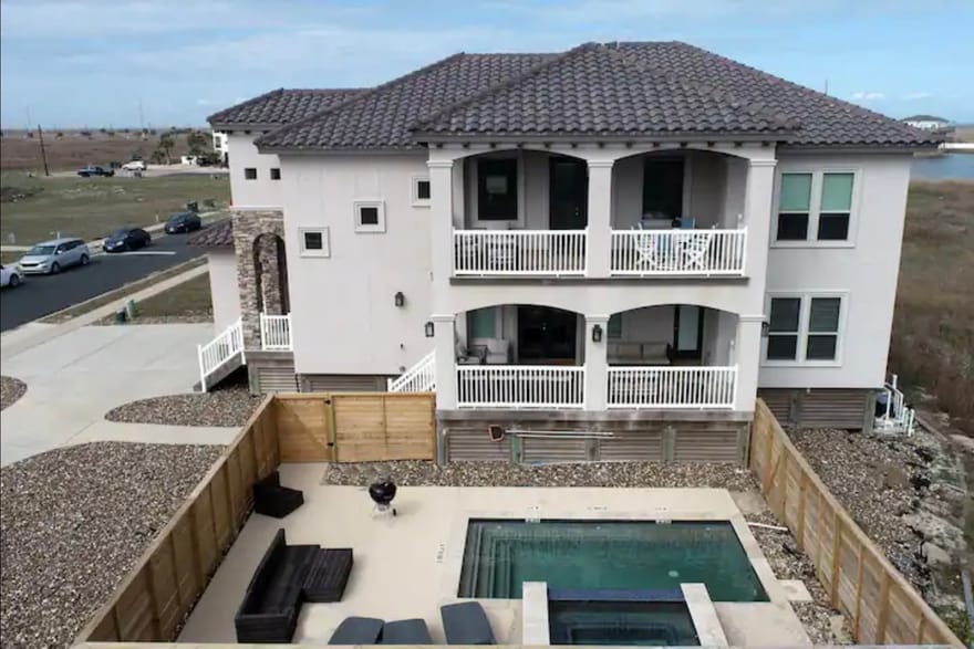 6501 Villa Castellon Drive, Port Aransas, Texas