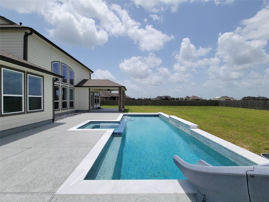 2470 Diamond D Drive, Beaumont, Texas
