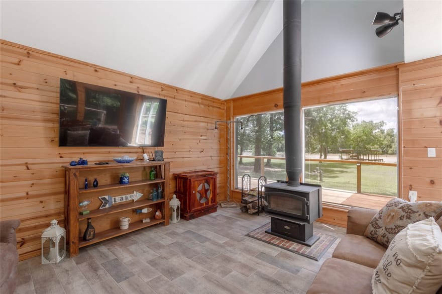 172 Lake Drive, Trinity, Texas