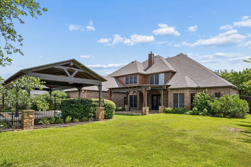 2012 Woodbine Circle, Southlake, Texas