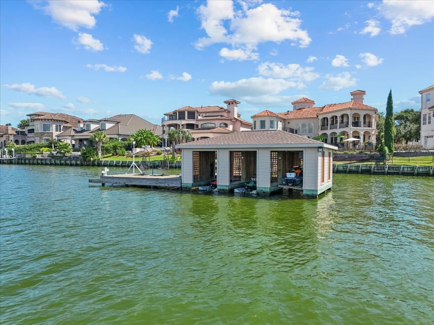 1628 Enterprise Avenue, League City, Texas