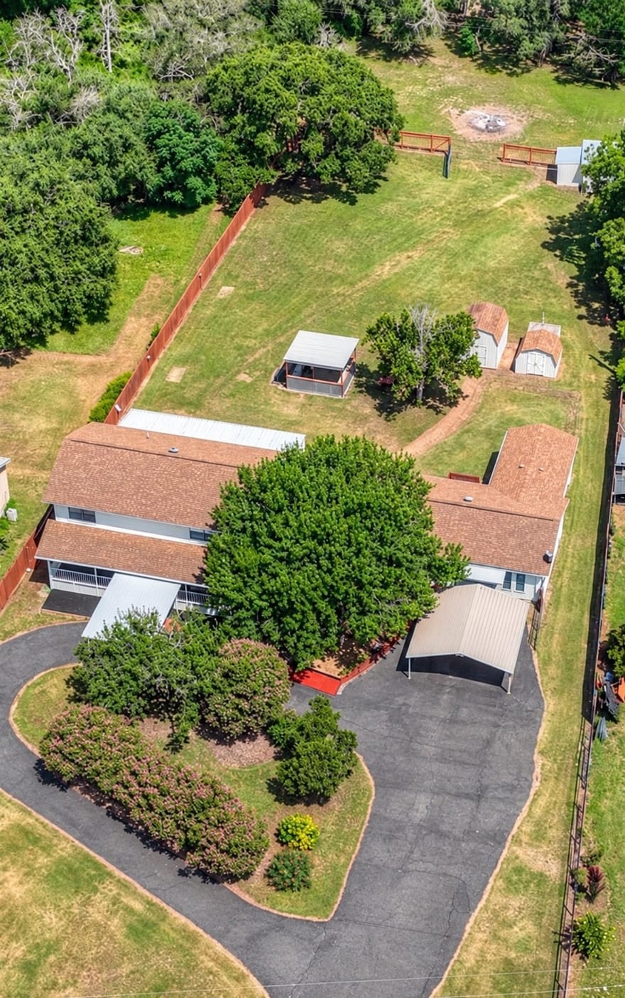 580 E Zipp Road, New Braunfels, Texas