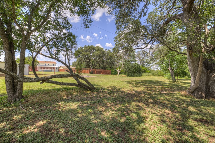 580 E Zipp Road, New Braunfels, Texas