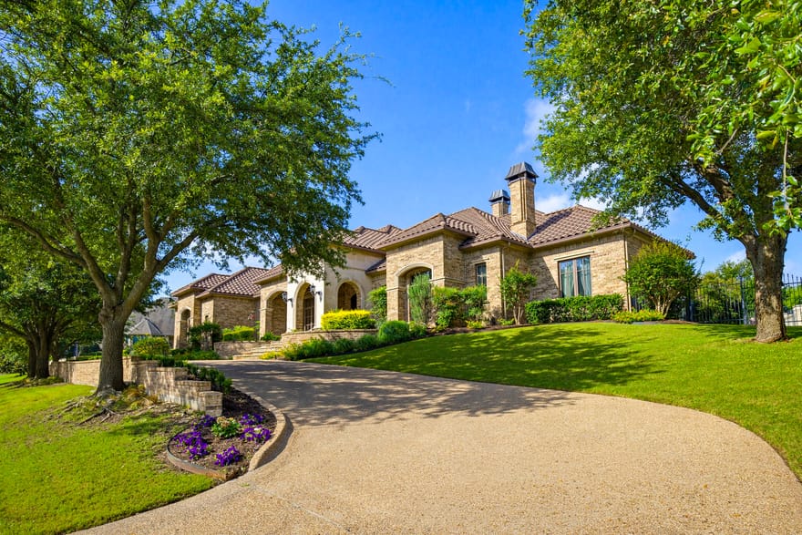 6705 Saucon Valley Drive, Fort Worth, Texas