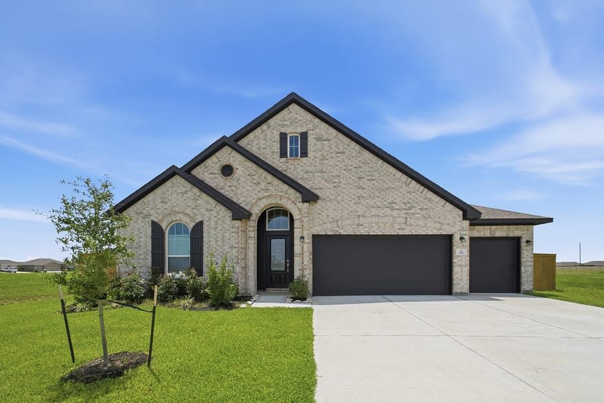 212 San Marcos Trail, Dayton, Texas