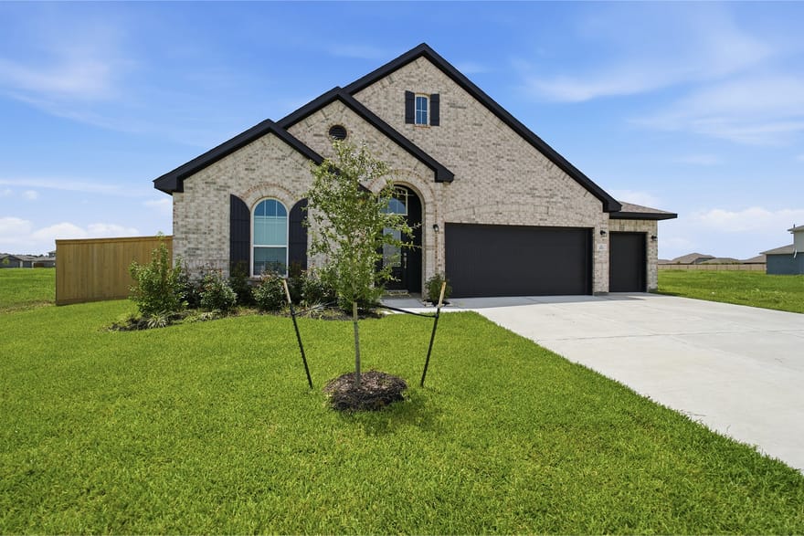 212 San Marcos Trail, Dayton, Texas