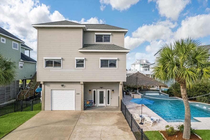 519 Westerly Drive, Tiki Island, Texas