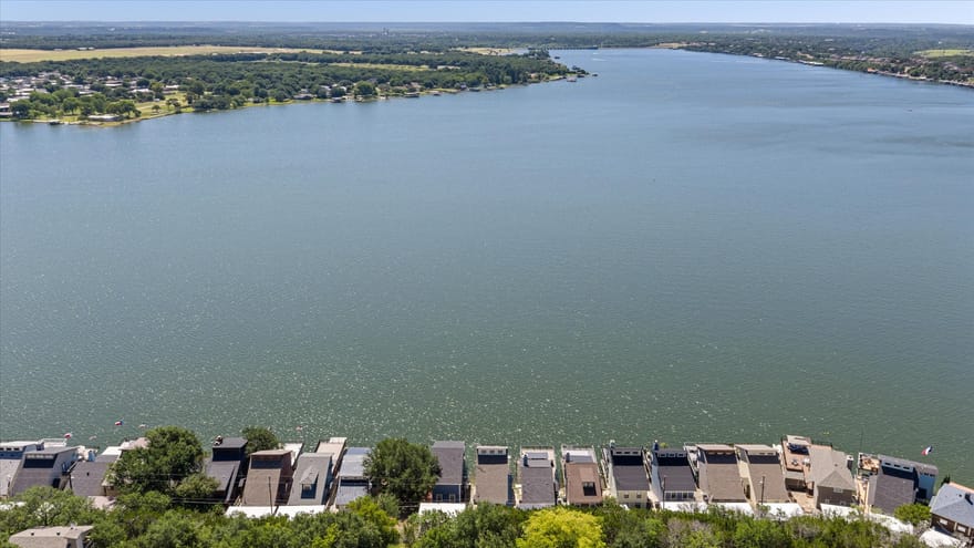 6418 Carol Court, Granbury, Texas