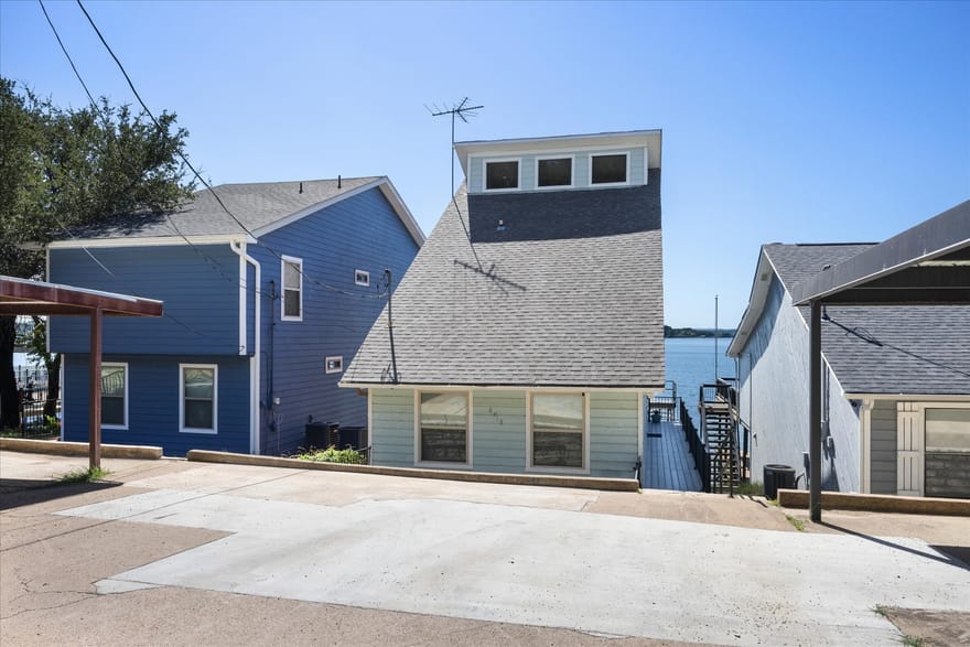 6418 Carol Court, Granbury, Texas