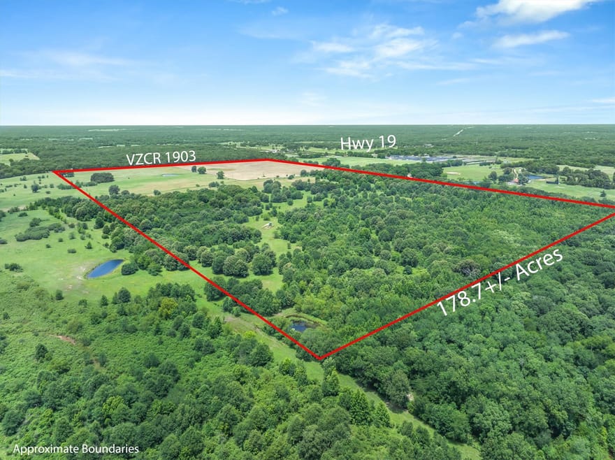 3300 Vzcr 1903, Edgewood, Texas