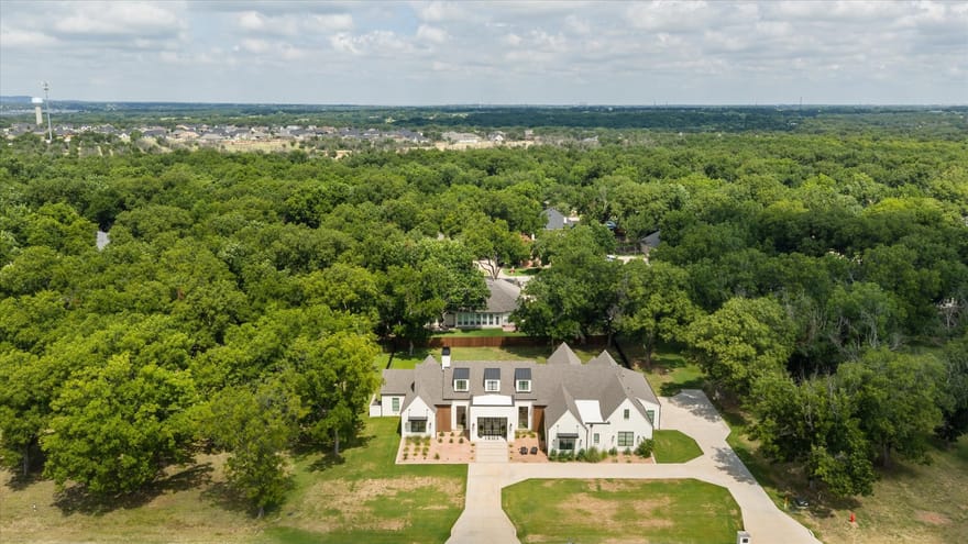 8013 W Landings Road, Granbury, Texas
