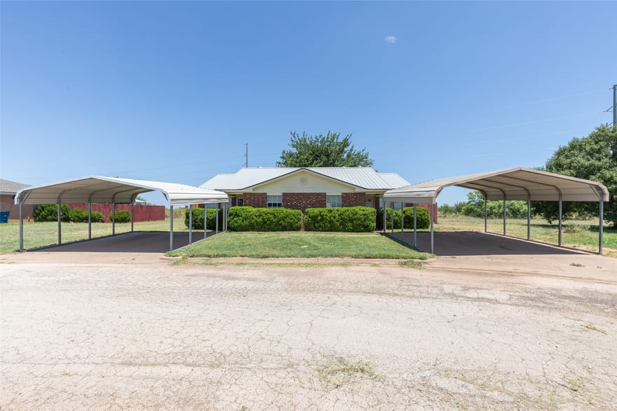 201 & 203 Bluebonnet Drive, Winters, Texas