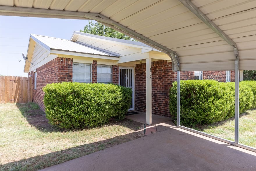 201 & 203 Bluebonnet Drive, Winters, Texas