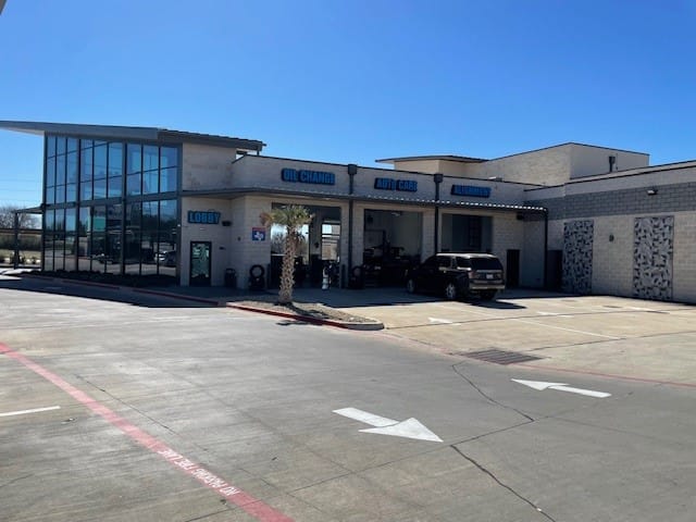 5423 Naaman Forest Boulevard, Garland, Texas