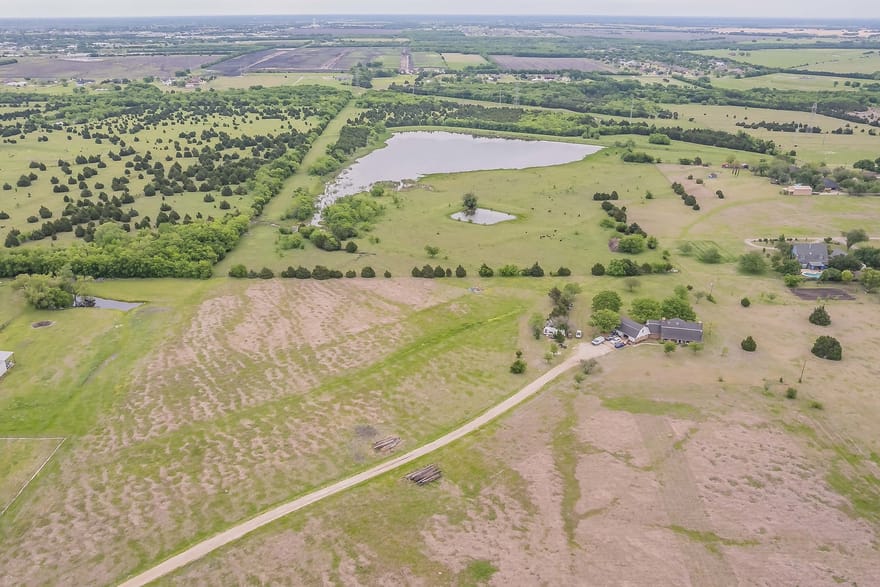 3273 Rochelle Road, Rockwall, Texas