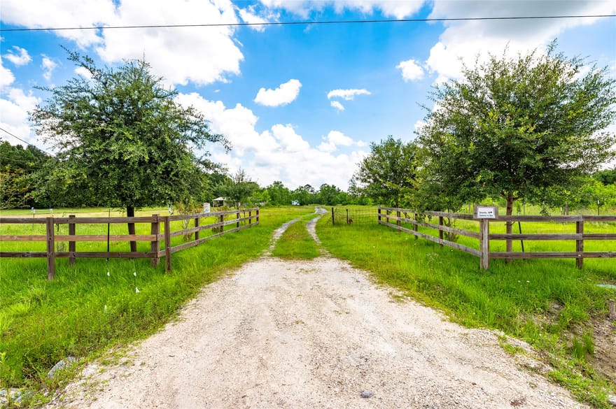164 County Road 676, Dayton, Texas